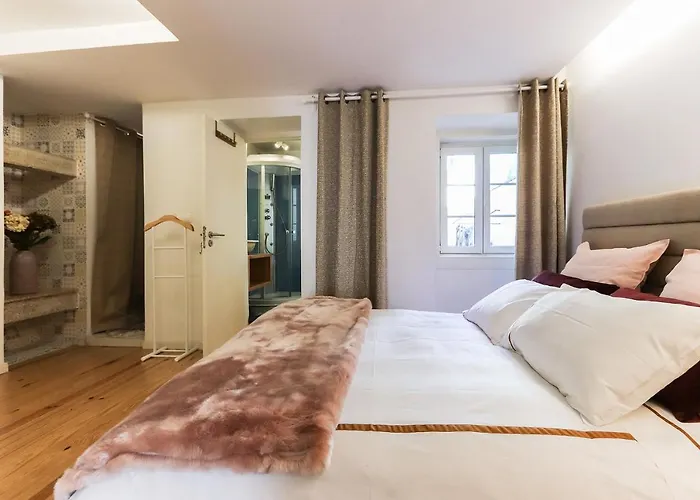 Charming And Stylish Downtown Apt In XIX Century Building