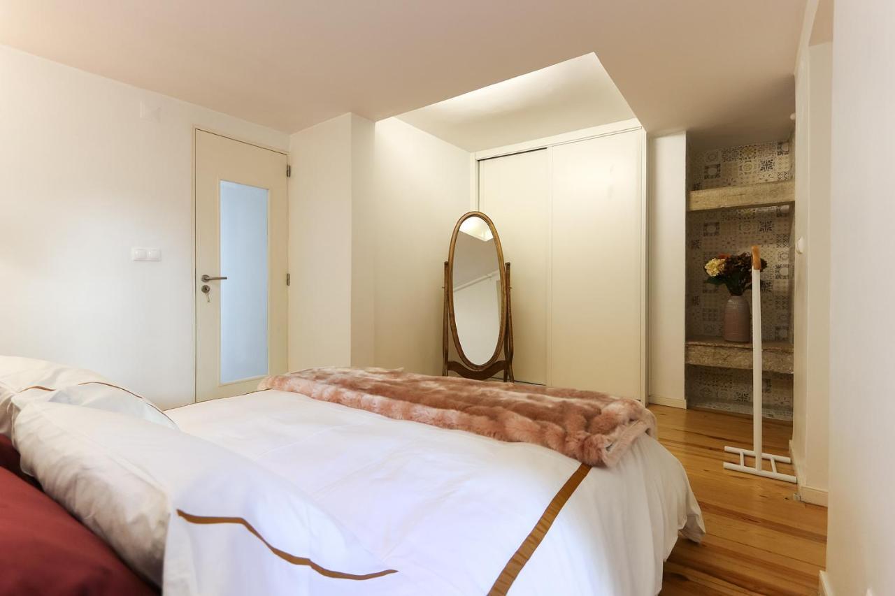 Apartment Charming And Stylish Downtown In Xix Century Building Lissabon