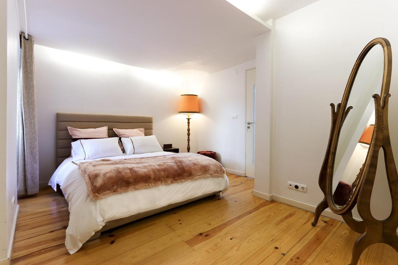 Charming And Stylish Downtown In Xix Century Building Apartment Lissabon
