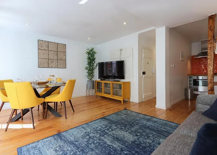 Charming And Stylish Downtown Apt In XIX Century Building